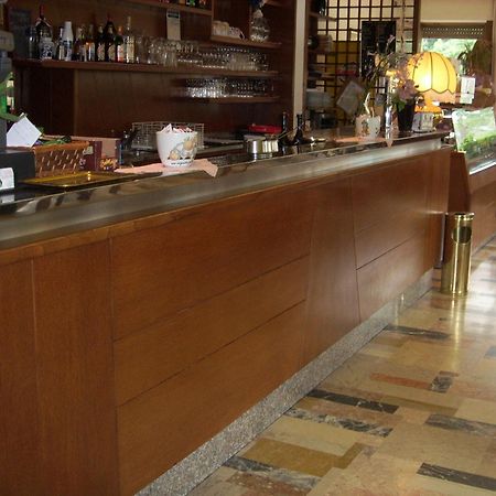 Albergo Ristorante Cima I Pra' Ponte nell'Alpi Bagian luar foto